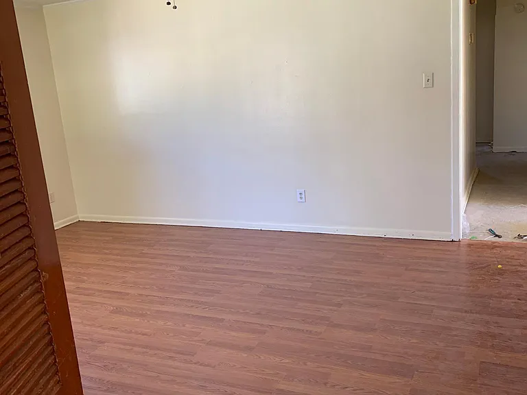 1136 Homestead Ave — Photo 11