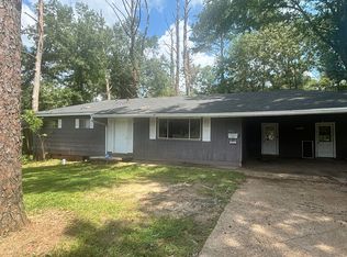 1526 W McDowell Rd, Jackson, MS 39204