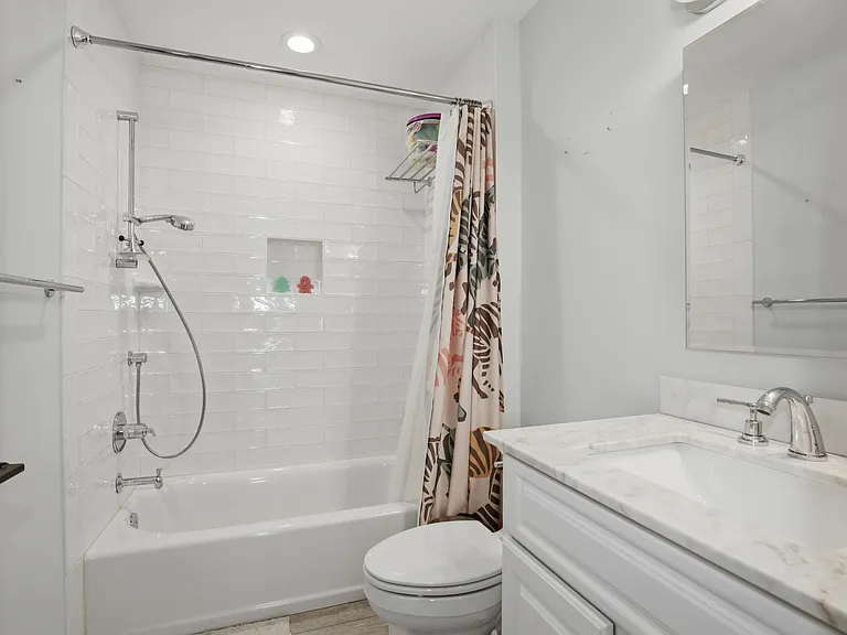 7005 Endicott Ct — Photo 28