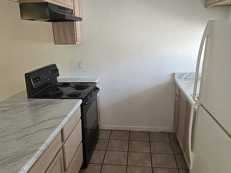 5122 N 22nd Ave #12 — Photo 5