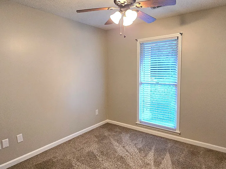 70 Covey Trl — Photo 11