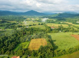 3435 Valley View Rd, Sevierville, TN 37862