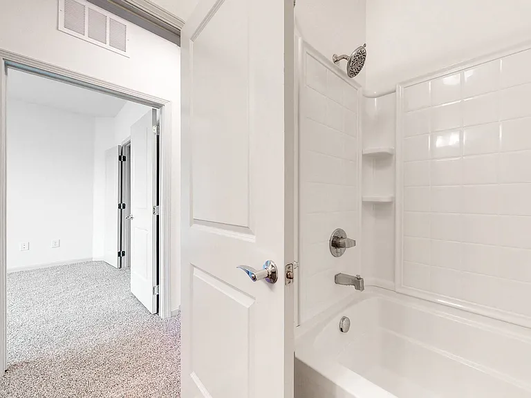 Thrive Luxury Apartments — Photo 109