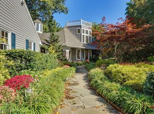 15 Page Dr, Middletown, NJ 07748