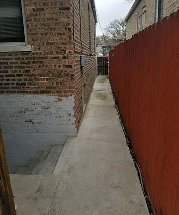 3rd image of 4836 W Kamerling Ave