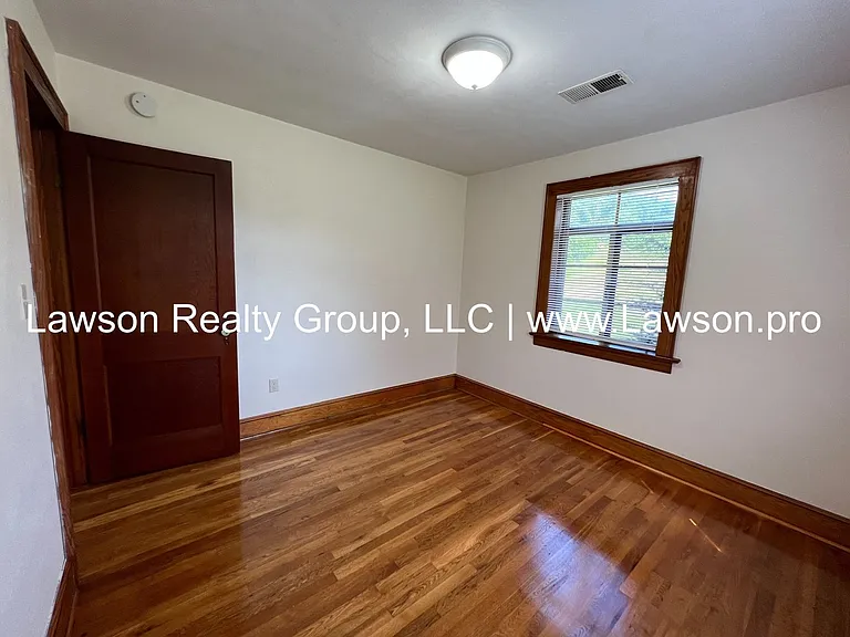 3119 King St NE — Photo 18