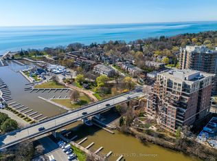 111 Forsythe St #405, Oakville, ON L6K3J9