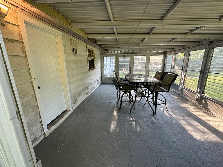 14 W Sherry Dr — Photo 25