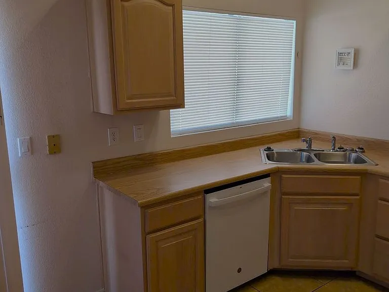 73 S Cypress Ct — Photo 5