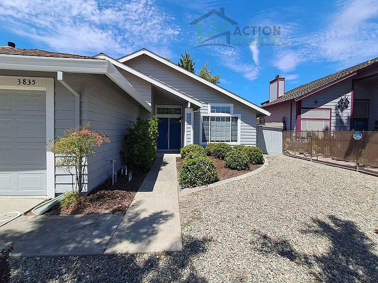 3835 Hunters Glen Pl — Photo 4