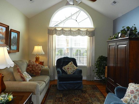 2nd image of 5529 Orchard Villas Cir