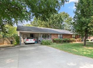 201 NE J St, Bentonville, AR 72712