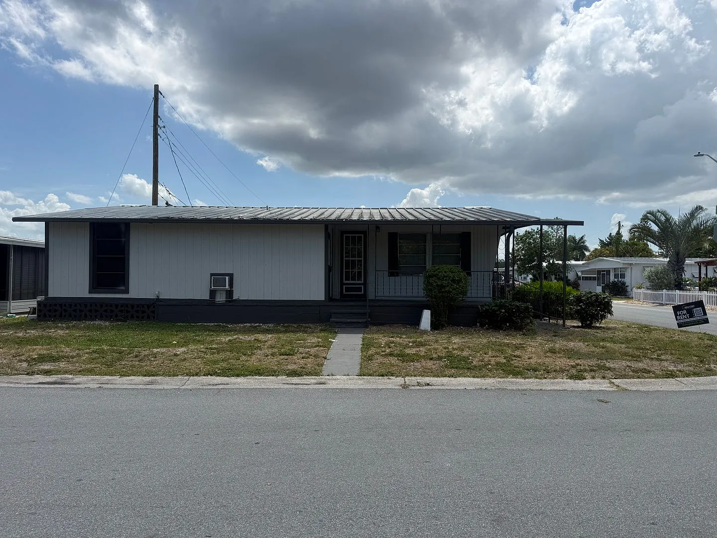 3 bedroom 2 bath — Photo 3