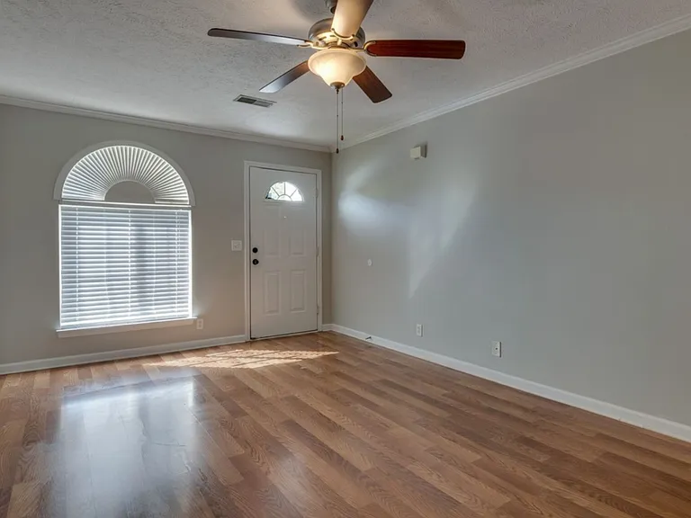 3001 Hamilton Church Rd #403 — Photo 6