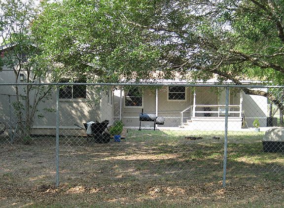 3rd image of 1302 Northpoint Dr N