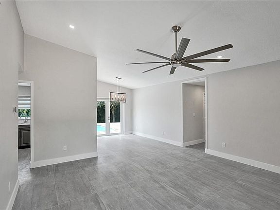 3rd image of 11627 SW 50th St #1