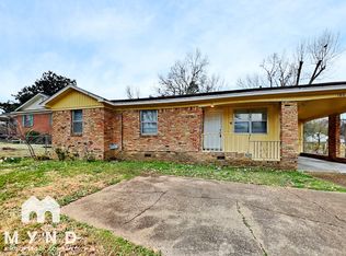 1861 Warner Ave, Memphis, TN 38127