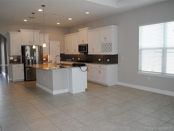3rd image of 15573 Kinnow Mandarin Ln #15573