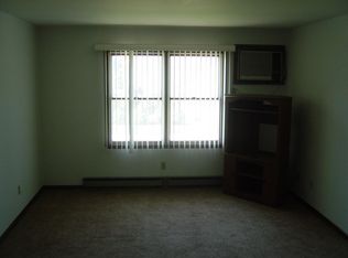 270 W 1st Ave, Clifton, IL 60927