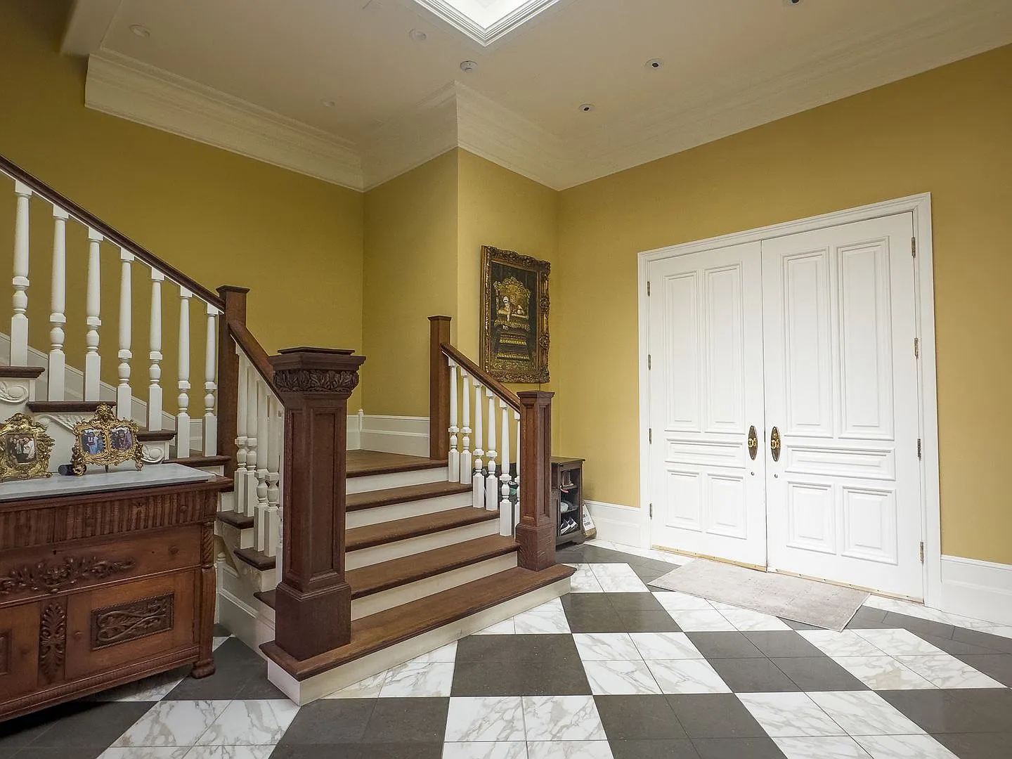 Private Saratoga Estate with Sweeping Foothill & Winery Views — Photo 2