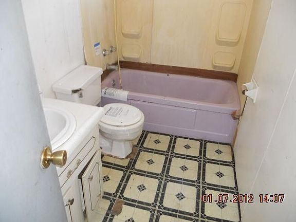 3rd image of 1247 S Norfolk St