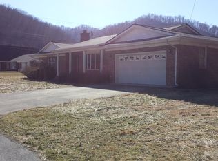 99 Golden Gate Dr, Harlan, KY 40831