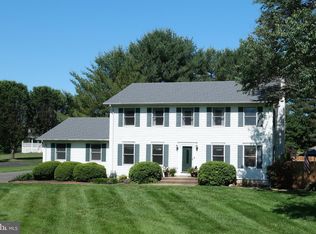 7446 Opal Ct, Warrenton, VA 20186
