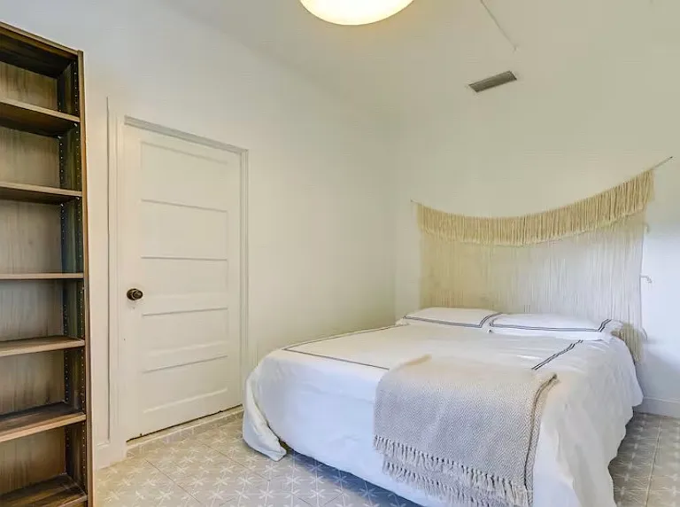 8505 N Lamar Ave — Photo 12