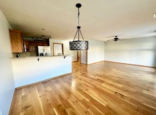 17522 Seward Plz, Omaha, NE 68118