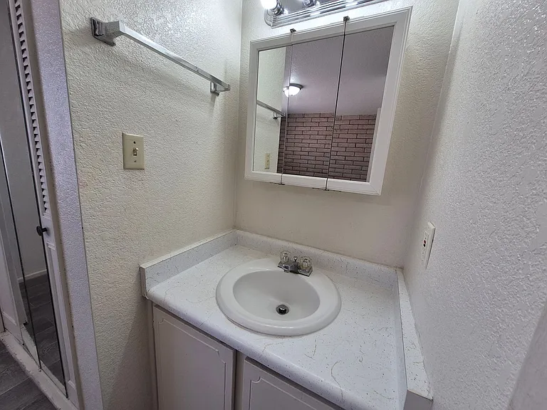 2173 S 1st Ave — Photo 9