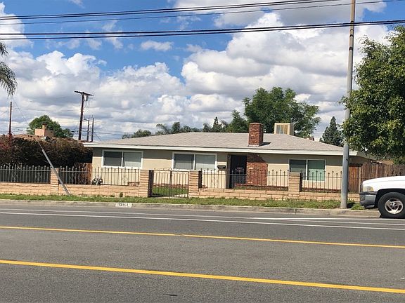 2nd image of 12161 Van Nuys Blvd