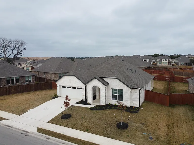 1901 Ridge Runner Dr — Photo 2