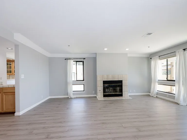 432 Portofino Dr #403 — Photo 14