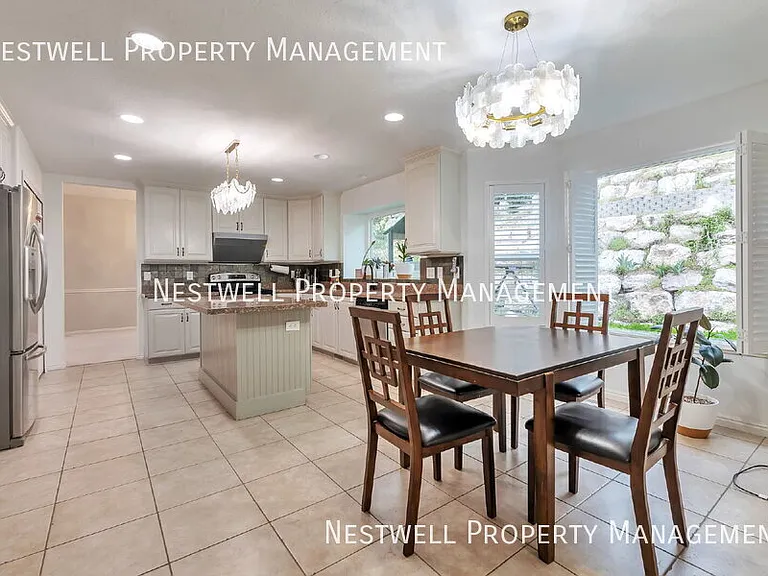 204 N Fairway Dr — Photo 4