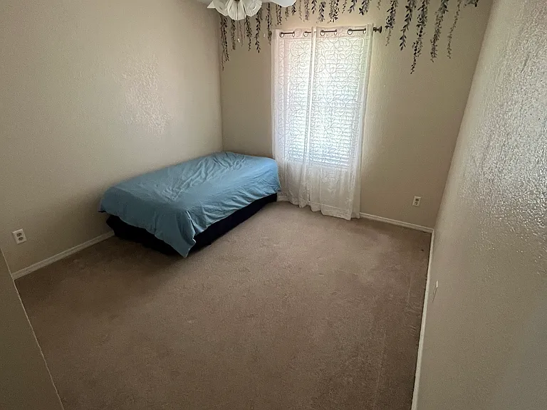 1712 S Yellowood Ave W — Photo 11
