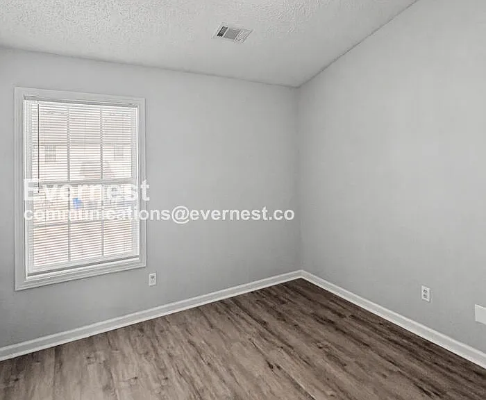 8637 Thomas Rd — Photo 12