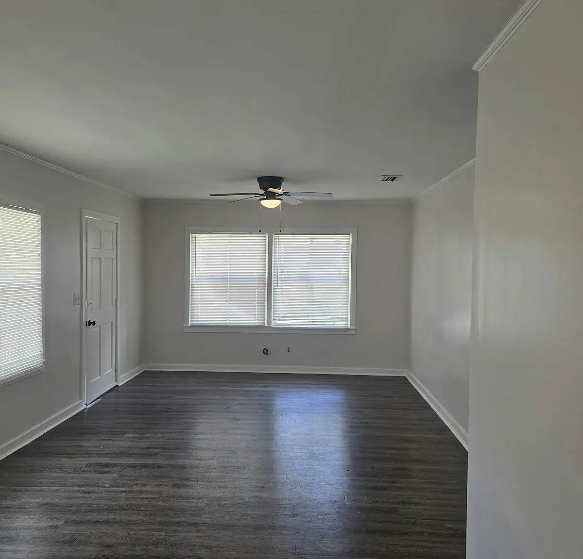 906 Quinn Street — Photo 2