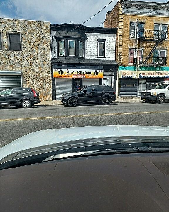 2nd image of 319 16th Ave
