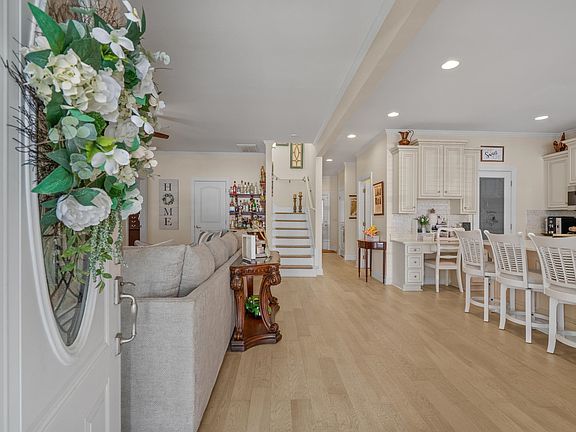 2nd image of 308 Beaufain Dr.