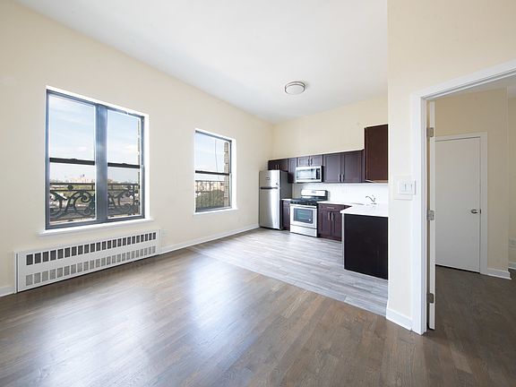 3rd image of 4 Macon St #5A