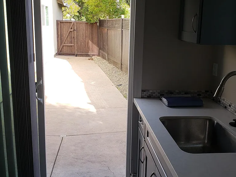 3910 Mount Rainier Ct — Photo 10