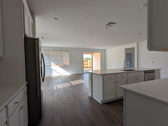 5th image of 7330 Edgeland Way