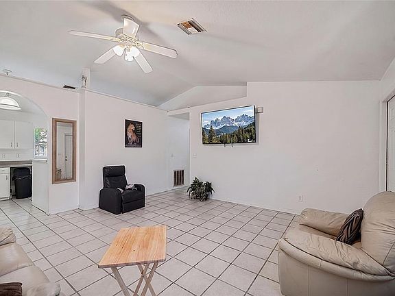 3rd image of 2331 JAYLEN WATKINS STREET