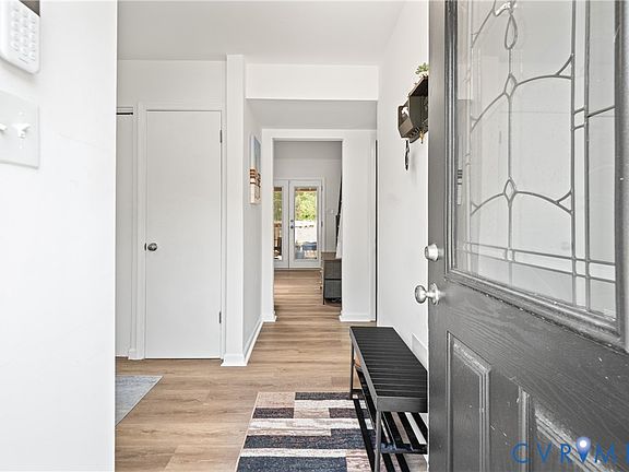 4th image of 12305 Leesburg Cir