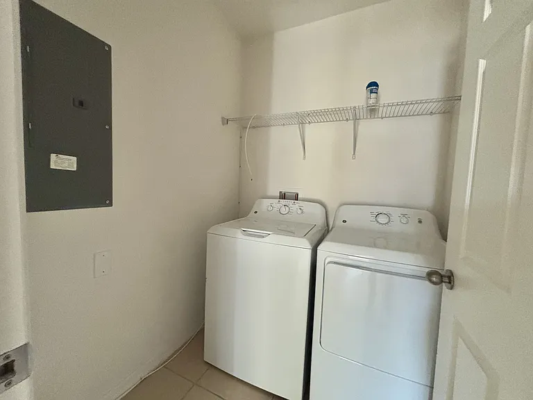 140 Primrose Dr — Photo 11
