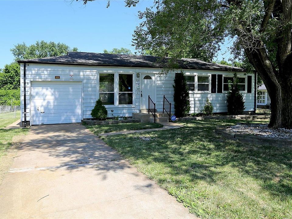 1st image of 729 Kelvin Dr