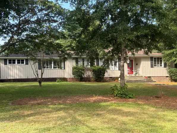 2000 Evergreen Ln, Hattiesburg, MS 39401