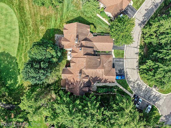 3rd image of 4884 Pine Eagles Ct