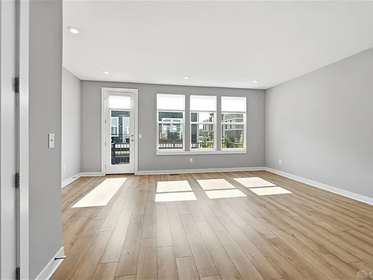 7241 Otley Dr — Photo 13