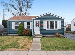 35 Vineyard St, Pawtucket, RI 02860